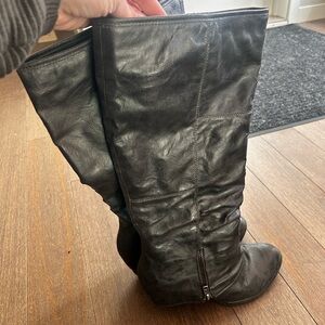 Fergalicious‎ by fergie boots size 9.5